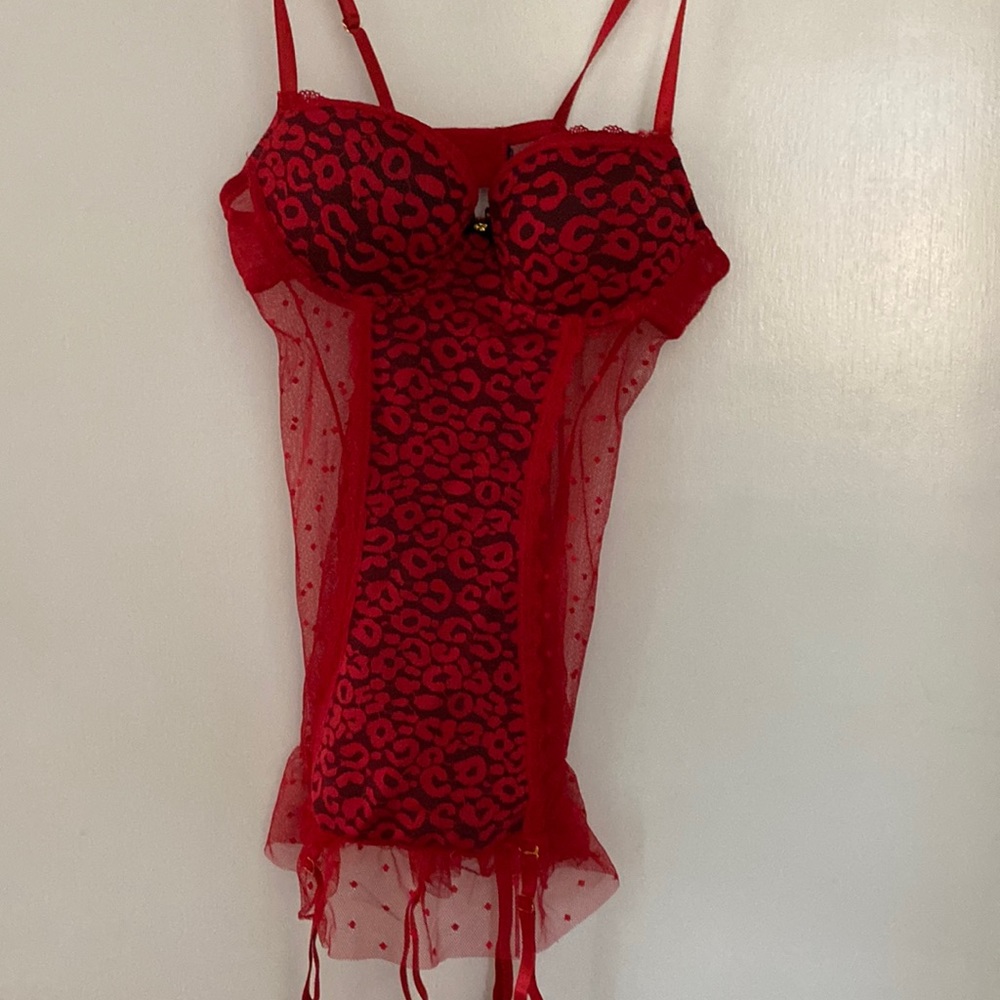 Sexy red lace lingerie! 34B